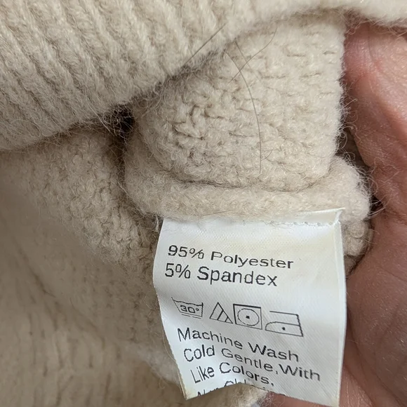 BEIGE CROPPED CABLE KNIT TOP SIZE SMALL - Picture 4 of 4